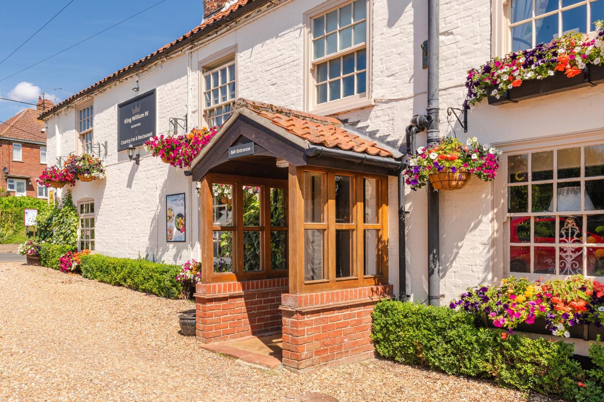 The King William IV Country Inn & Restaurant Sedgeford Exterior photo