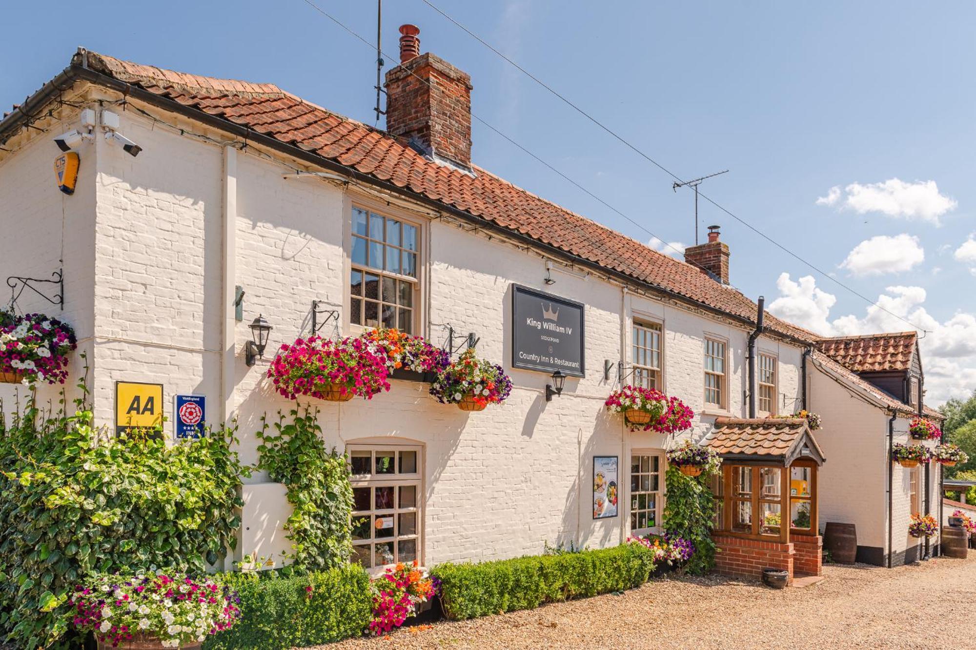 The King William IV Country Inn & Restaurant Sedgeford Exterior photo